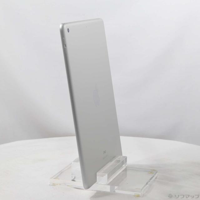 (中古)Apple iPad 第8世代 32GB シルバー MYLA2J/A Wi-Fi(258-ud)_3