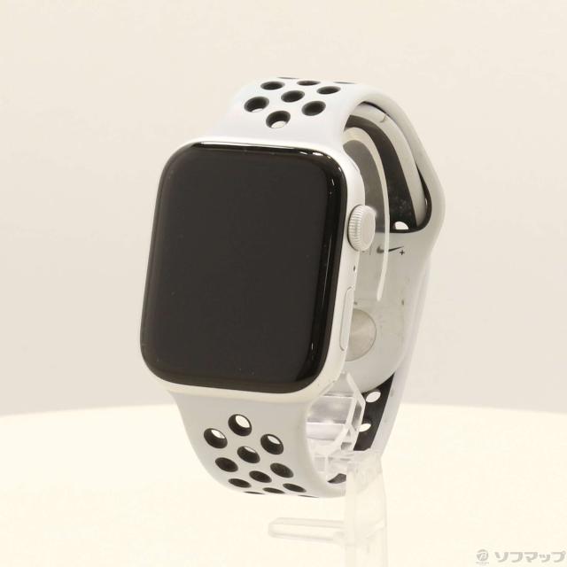 (中古)Apple Apple Watch Series 5 Nike GPS 44mm シルバーアルミニウムケース ピュアプラチナム/ブラックNikeスポーツバンド(377-ud)