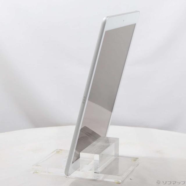 中古)Apple iPad 第8世代 32GB シルバー MYLA2J/A Wi-Fi(269-ud)