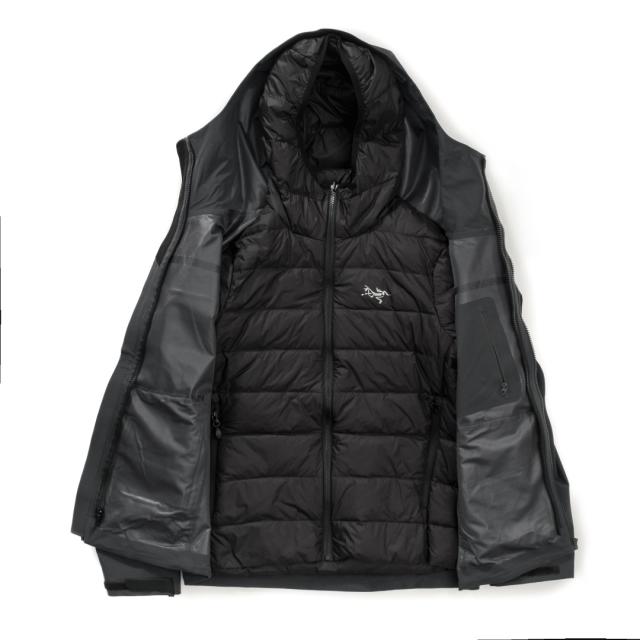 アークテリクスブラックダウンジャケット フード付き