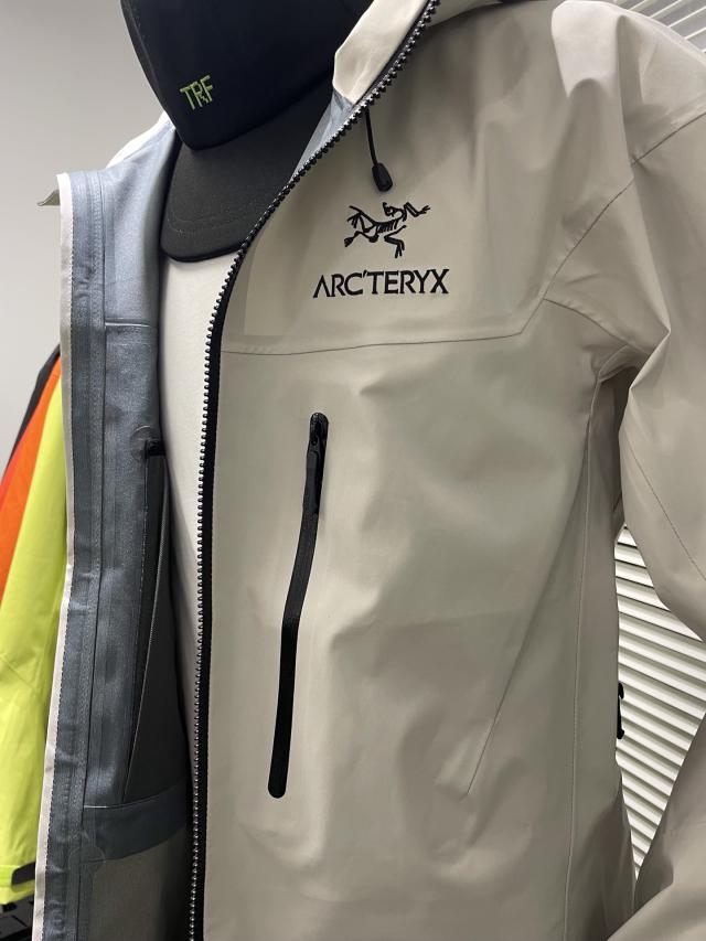 ARC TERYX 始祖鳥トップコート 並行輸入品の通販は その他トップス