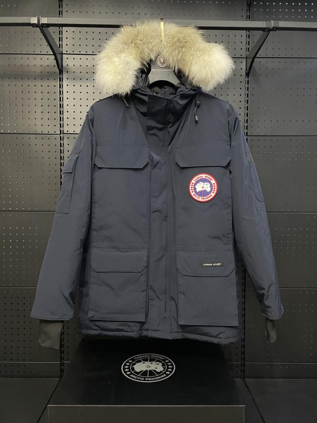 カナダグース Canada Goose 防風性と防水性を備えたクラシックなファー襟