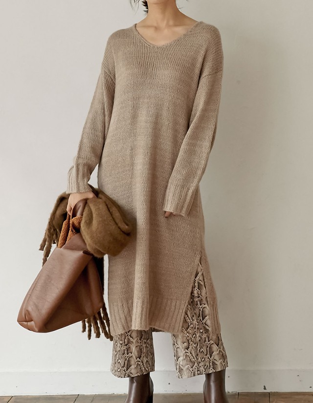 お1人様1点限り ニットワンピース ロング丈 レディース ニット Vネック スリット ゆったり6 決算特価 送料無料 Villa Saintantoine Com