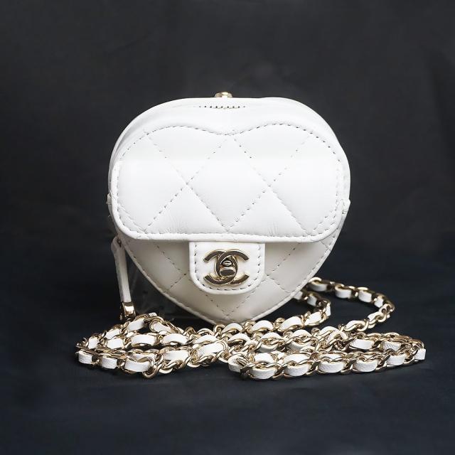 （新品・未使用品）シャネル CHANEL ハート マトラッセ チェーン ショルダー ミニバッグ コインケース 小銭入れ 財布 ラムスキン レザー ホワイト 白 ゴールド金具 AP2783 箱付 176,000円