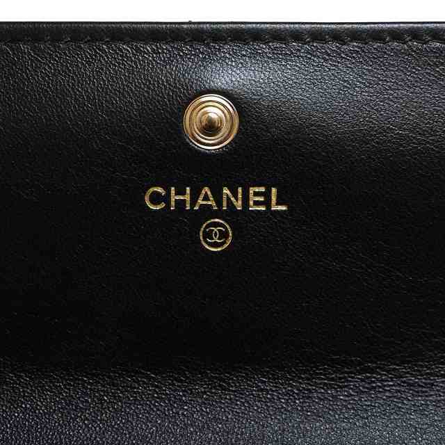 新品・未使用品）シャネル CHANEL 19 ナインティーン 二つ折り長財布