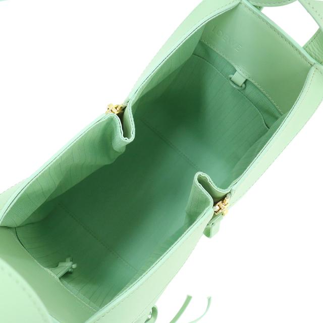 未使用品LOEWE シグネチャーチャーム 緑 f17477-2.jpg