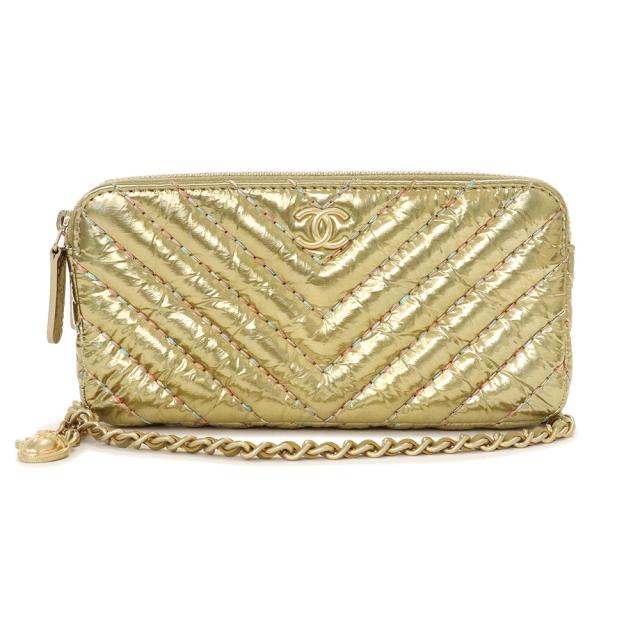 （新品・未使用品）シャネル CHANEL Vステッチ シェブロン  スカラベ コレクション ココマーク チェーンウォレット 長財布 ミニショルダーバッグ 斜め掛け ラムスキン レザー ゴールド アンティークゴールド金具 AP0513