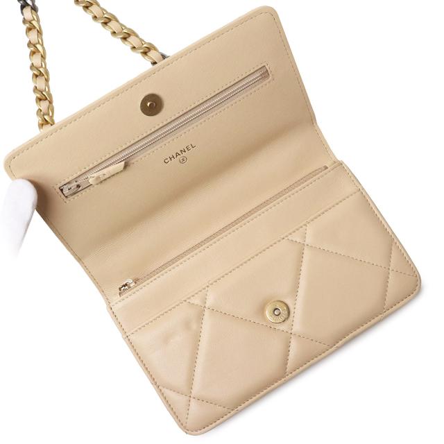 新品・未使用品）シャネル CHANEL 19 ココマーク マトラッセ ココ