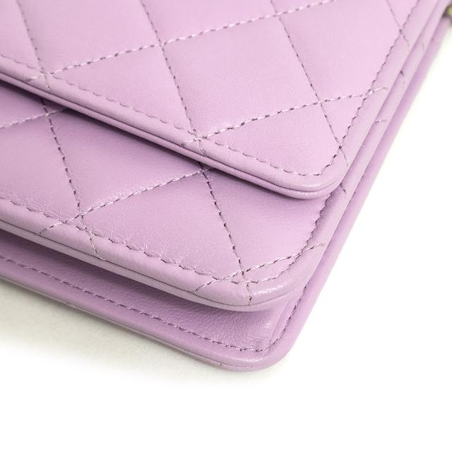 シャネル マトラッセ ココマーク パール チェーンウォレット財布 斜め掛け ラムスキン レザー パープル 紫 ゴールド金具 AP3807 CHANEL（未使用　展示品） CHANEL - シャネル マトラッセ ココマーク パール チェーンウォレット