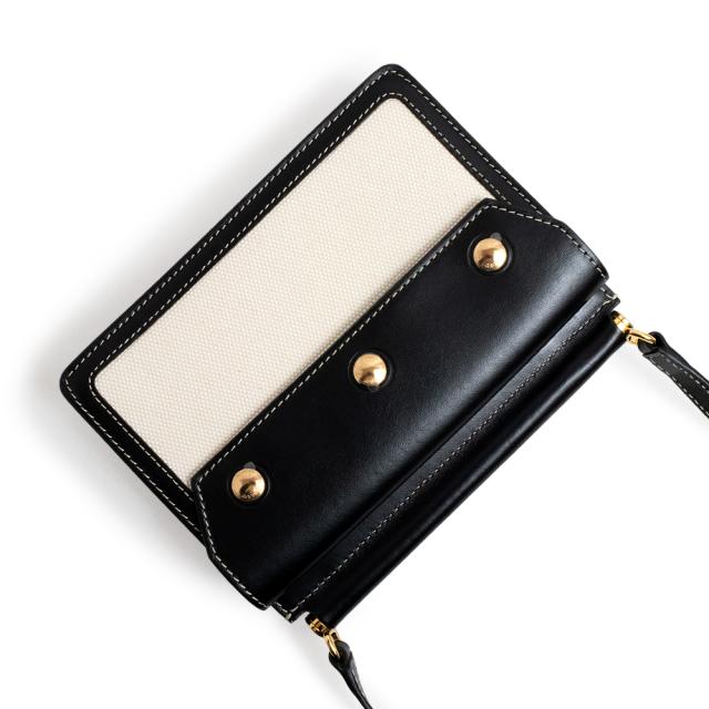 (新品・未使用品)バーバリー BURBERRY ホースフェリープリント ショルダーバッグ 斜め掛け レザー キャンバス ブラック ナチュラル 黒 白 ゴールド金具 8031901 (新品・未使用品)バーバリー BURBERRY ホースフェリープリント ショルダーバッグ 斜め掛け レザー キャンバス ブラック ナチュラル 黒 白 ゴールド金具 8031901