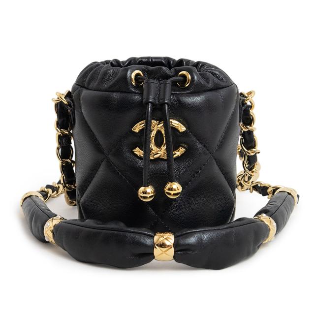 （新品・未使用品）シャネル CHANEL マトラッセ ココマーク チェーン ミニ ポーチ 巾着 バニティ ショルダーバッグ 斜め掛け ラムスキン レザー ブラック 黒 ゴールド金具 AP2330 箱付