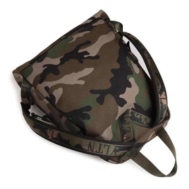 未使用 展示品）ヴァレンティノ ガラヴァーニ Valentino Garavani VLTN