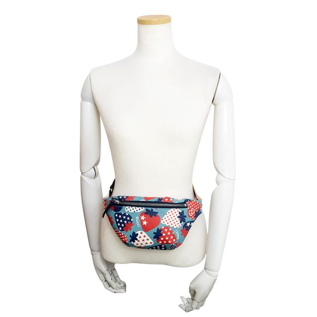 （新品・未使用品）グッチ GUCCI チルドレンズ ベルトバッグ ストロベリー イチゴ スター 星 ウエストバッグ スプリーム キャンバス ライトブルー レッド ブルー 青 赤 シルバー金具 502095_6