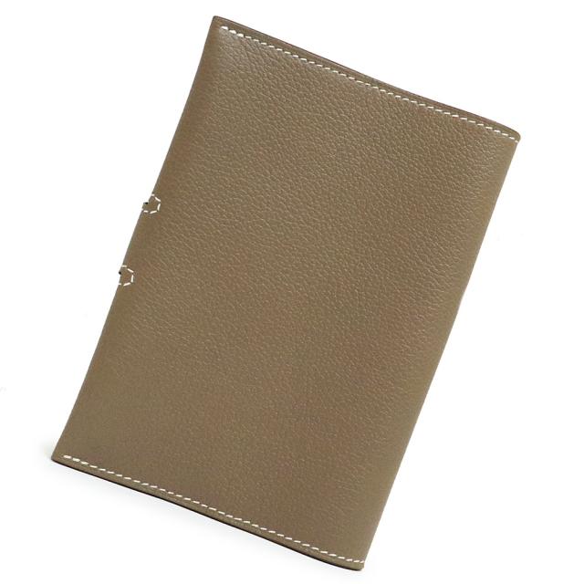 【エルメス　新品未使用　箱付き】ブラウンレザー パスポートケース エルメス 新品未使用 箱付き】ブラウンレザー パスポートケース HERMES