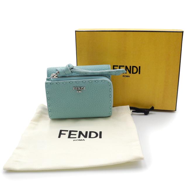 【新品未使用 】【FENDI】 ピーカブー マイクロ　三つ折り財布 可愛い♡】☆FENDI☆ ピーカブー マイクロ 三つ折り財布 (FENDI