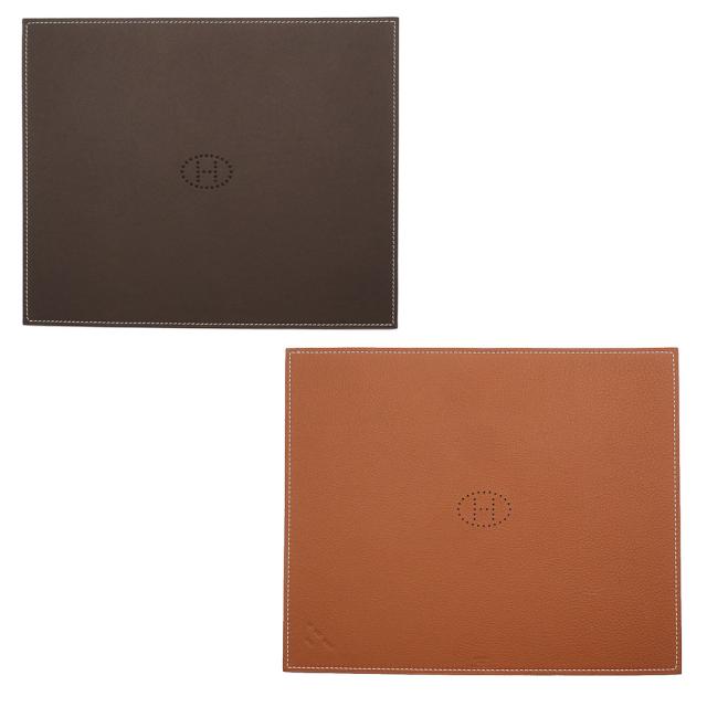 （新品・未使用品）エルメス HERMES ミーズ エ ルランス デスク マウスパッド トリヨンリス トリヨンH エベンヌ フォーヴ ブラウン 茶 W刻印 箱付