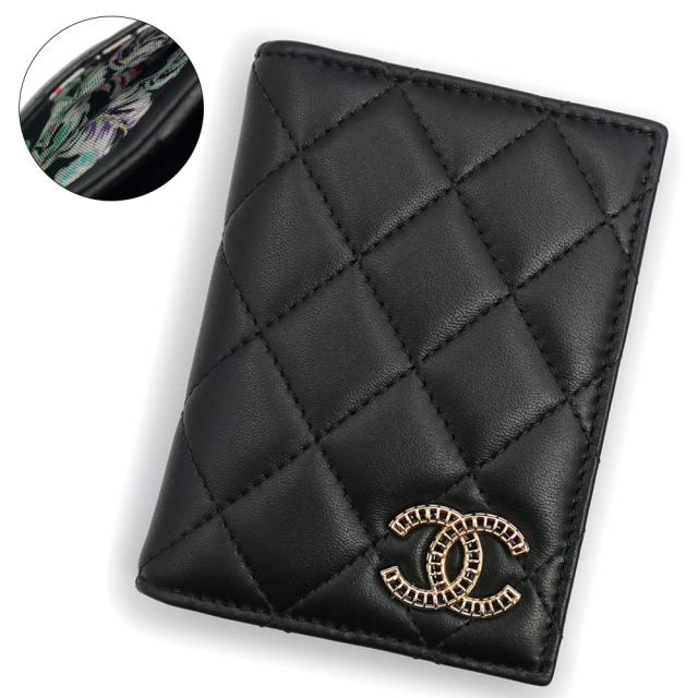 （新品・未使用品）シャネル CHANEL ココマーク パール ラインストーン AirPodsホルダー ペンダント ネックレス ゴールド AB6658 箱付 新品・未使用品）シャネル CHANEL ココマーク マトラッセ クラシック