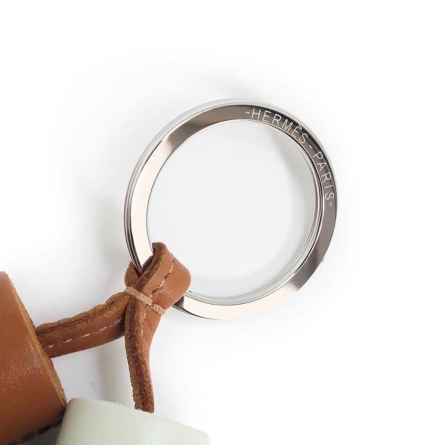 新品・未使用品)エルメス HERMES カルメン ウノドス キーリング 新品・未使用品)エルメス HERMES カルメン ウノドス キーリング