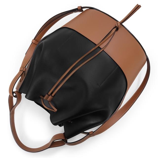 （未使用　展示品）ロエベ LOEWE バルーン ラージ 2way ショルダー ハンドバッグ 斜め掛け ナパカーフ レザー ブラック タン ブラウン 黒 茶 ゴールド金具 326.76AC29