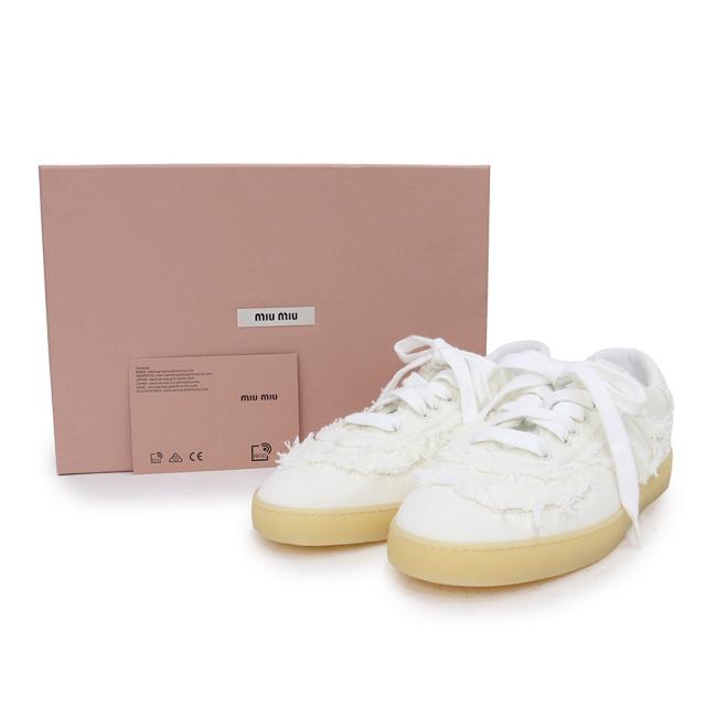 （新品・未使用品）ミュウミュウ miu miu ウォッシュド デニム フリンジ ロゴ スニーカー シューズ 靴 #37.5 24.5cm コットン ホワイト 5E325E 箱付