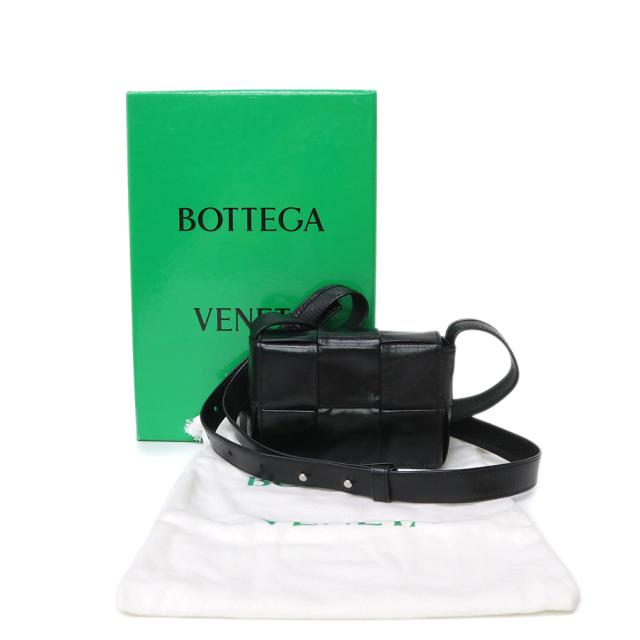 未使用 【ボッテガヴェネタ BOTTEGA VENETA】 存在感抜群♪ イントレチャート レザー チャッカブーツ (メンズ) ブラック size41 ★MZ4122★ 未使用品 Bottega Veneta 二つ折り財布 ブラック ボッテガ