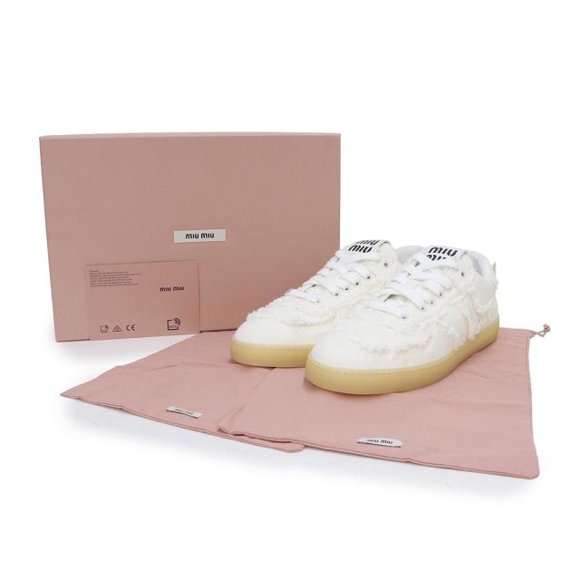 （新品・未使用品）ミュウミュウ miu miu ウォッシュド デニム ロゴ フリンジ スニーカー シューズ 靴 #37.5 24.5cm コットン ホワイト 5E325E 箱付