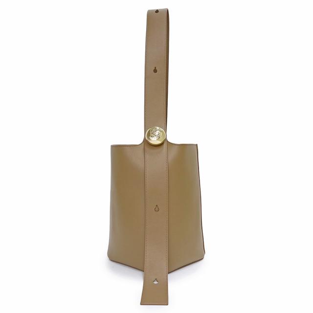 （未使用　展示品）ロエベ LOEWE ペブル バケットバッグ ミディアム ショルダーバッグ 斜め掛け スムースカーフレザー ブラウン ゴールド金具 AANBBBWX01