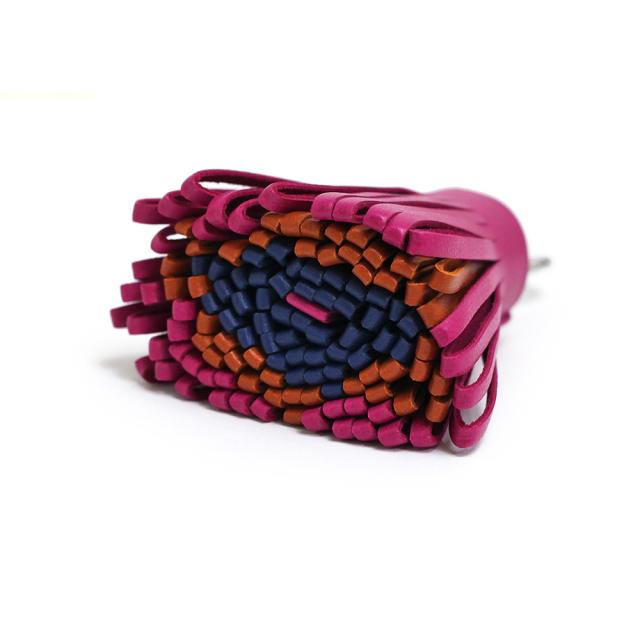 （新品・未使用品）エルメス HERMES カルメン トリコロール トリプルカラー キーリング キーホルダー バッグチャーム アニューミロ ラムスキン レザー ローズパープル パンデピス ブルードマルト ブラウン ネイビー シルバー金具 箱付 新品・未使用品）エルメス HERMES カルメン トリコロール トリプル