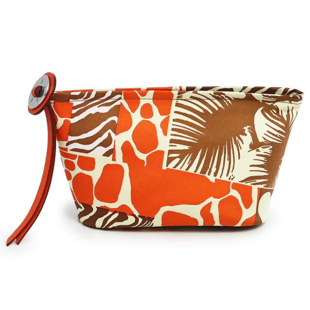 （新品・未使用品）エルメス HERMES シルキーポーチ 20 Wild ワイルド 化粧ポーチ ヴォーエプソン レザー シルキーシルク テクニック アルザン ヴェールアブサン オレンジ シルバー金具 W刻印 箱付