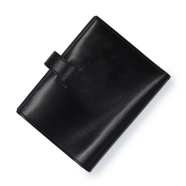 （新品・未使用品）エルメス HERMES ベアン コンパクト モノクローム 二つ折り財布 ボックスカーフ レザー So Black  ソーブラック ブラック金具 B刻印 箱付