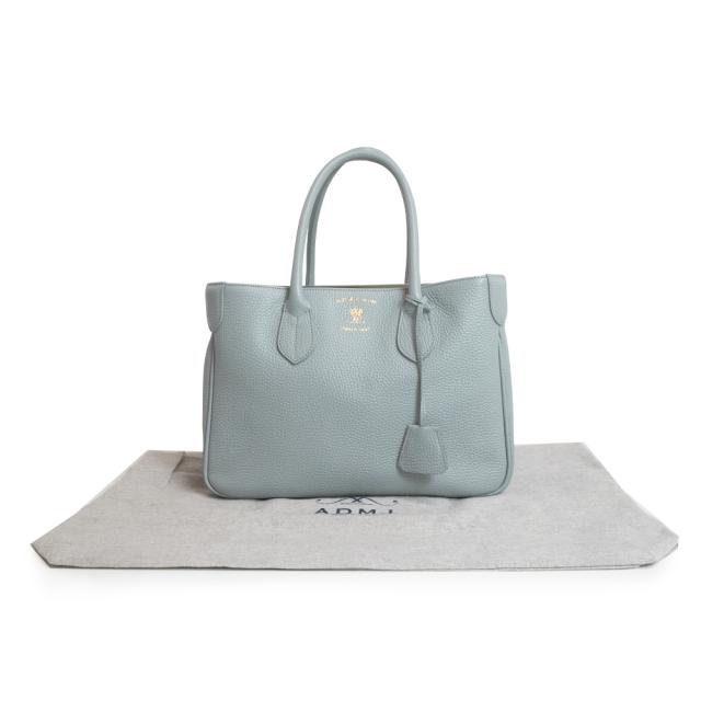 （未使用　展示品）エーディーエムジェーアクセソワドゥマドモワゼル A.D.M.J. -Accesoires De Mademoiselle- トート ハンドバッグ シュリンクレザー ブルーグレー ゴールド金具