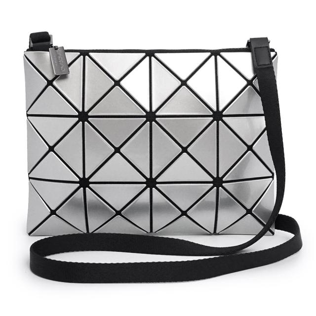 （未使用　展示品）イッセイミヤケ ISSEY MIYAKE ルーセント BAOBAO バオバオ ショルダーバッグ 斜め掛け PVC シルバー ブラック ガンメタル金具 BB28-AG056(BB53-AG056)