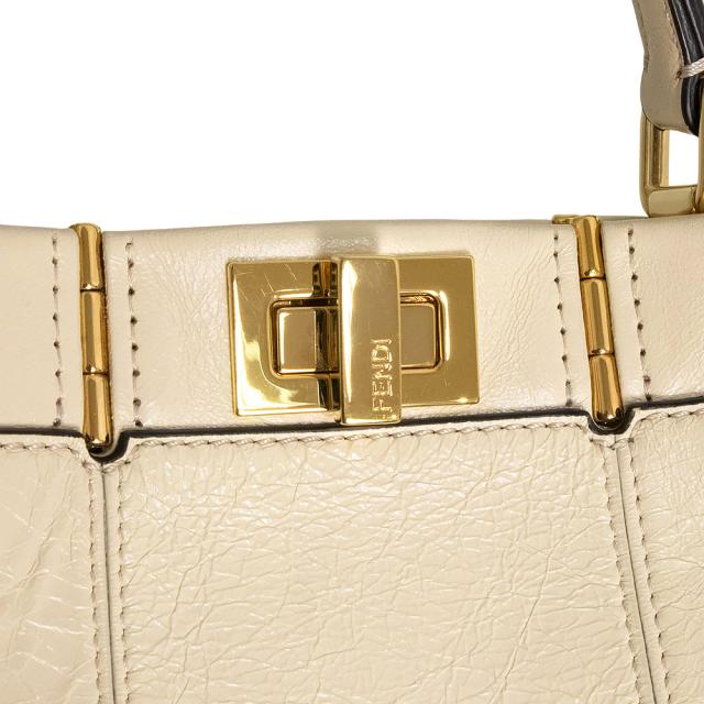 （未使用　展示品）FENDI フェンディ 8BN244 ピーカブー ミニ シャイニーラムスキン レザー カメリア ベージュ 2Way ショルダー ハンドバッグ 斜め掛け ゴールド金具_9