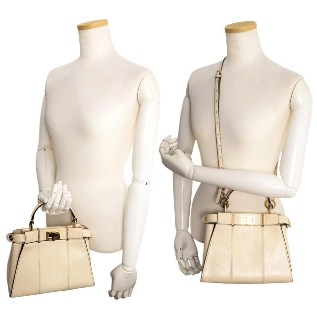 （未使用　展示品）FENDI フェンディ 8BN244 ピーカブー ミニ シャイニーラムスキン レザー カメリア ベージュ 2Way ショルダー ハンドバッグ 斜め掛け ゴールド金具_7