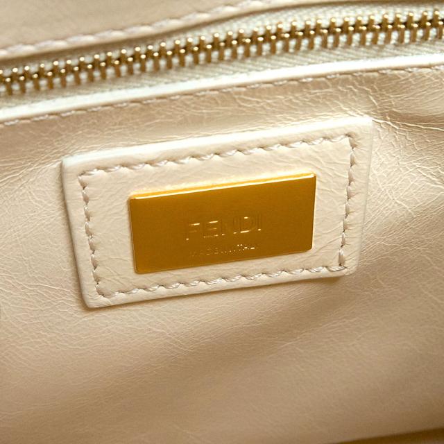 （未使用　展示品）FENDI フェンディ 8BN244 ピーカブー ミニ シャイニーラムスキン レザー カメリア ベージュ 2Way ショルダー ハンドバッグ 斜め掛け ゴールド金具_8