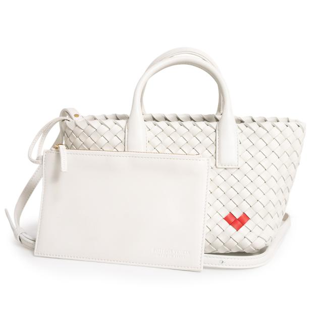 （新品・未使用品）BOTTEGA VENETA ボッテガヴェネタ 777608 ミニ カバ ハート イントレチャート ラムスキン ホワイト 斜め掛け 2Way ショルダー ハンドバッグ レザー ゴールド金具