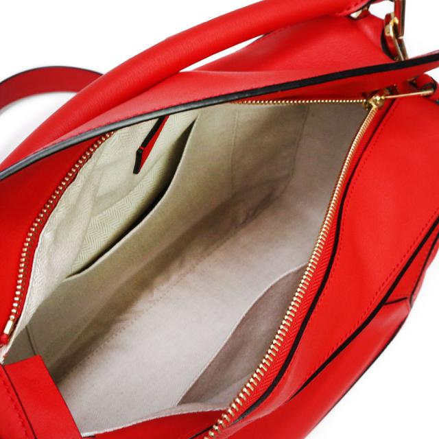 （未使用　展示品）LOEWE ロエベ 322.30.K74 パズルバッグ ミディアム クラシックカーフ レッド 3WAY ショルダー ハンド ボディバッグ 斜め掛け レザー ゴールド金具_2