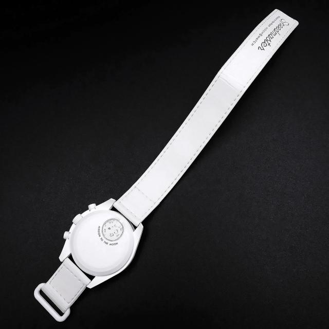 （美品）OMEGA オメガ Swatch スウォッチ SO33W700 スヌーピー Snoopy MISSION TO THE MOON PHASE FULL MOON ミッショントゥ ザ ムーン フェイズ フルムーン スピードマスター ムーンスウォッチ クロノグラフ クオーツ ナイロン バイオセラミック ホワイト 腕時計 箱付_6