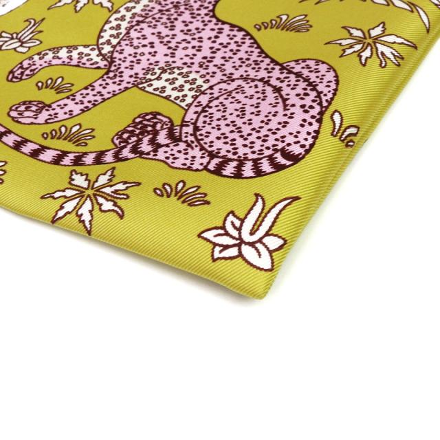 （未使用保管品）HERMES エルメス シルキーポケット ポーチ レオパード LES LEOPARDS コスメ 化粧 フラット ポーチ シルク100％ ヴォーエプソン ジョーヌシトロン モーヴペール ナタ イエロー レザー シルバー金具 U刻印 箱付_7