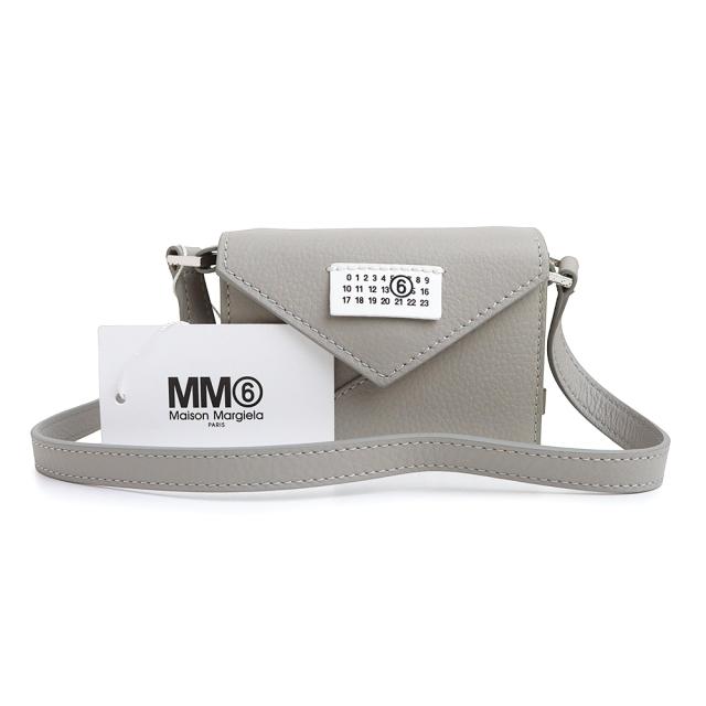 （未使用　展示品）Maison Margiela メゾン マルジェラ SB6ZI0006 MM6 エムエムシックス ミニ ポシェット カーフスキン グレー ショルダーバッグ 斜め掛け レザー シルバー金具