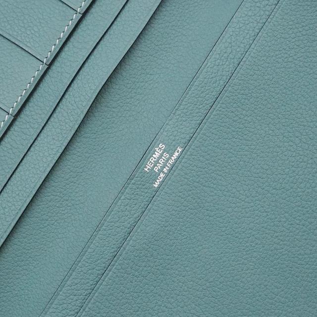 （美品）HERMES エルメス MC2 フレミング ヴォーエバーカラー シエル ブルー □Q刻印 二つ折り長財布 札入れ レザー 箱付