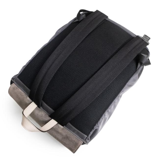 （中古）FENDI フェンディ 7VZ066 フェンディネス ナイロン スウェード レザー グレー ブラック リュック デイパック バックパック シルバー金具_5