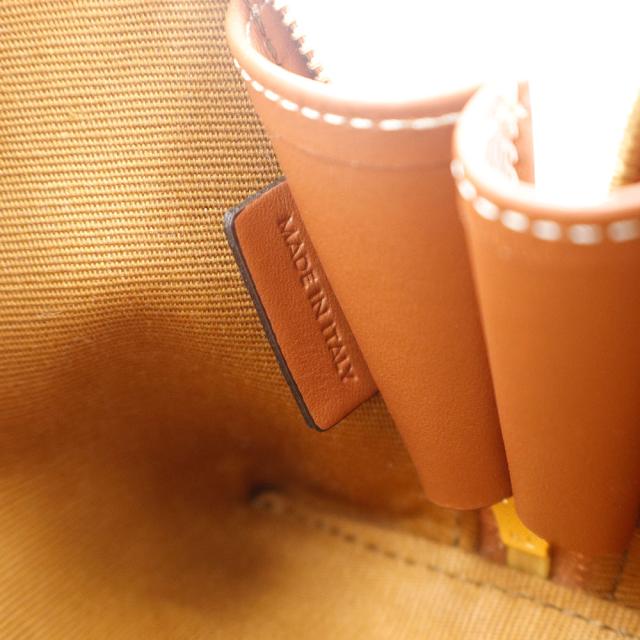 （新品・未使用品）CELINE セリーヌ 4M1622CZJ スモール コスメティックポーチ トリオンフキャンバス カーフスキン ホワイト ブラウン 化粧ポーチ レザー ゴールド金具 箱付_7