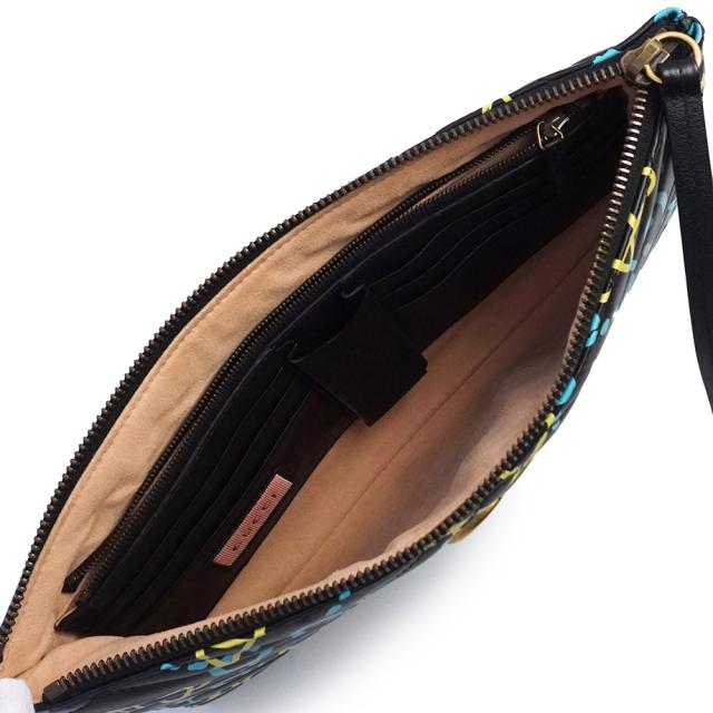 （新品・未使用品）GUCCI グッチ 448088 GGマーモント ゴースト ハートステッチ キルティングレザー ブラック ブルー イエロー セカンド クラッチバッグ アンティークゴールド金具_2