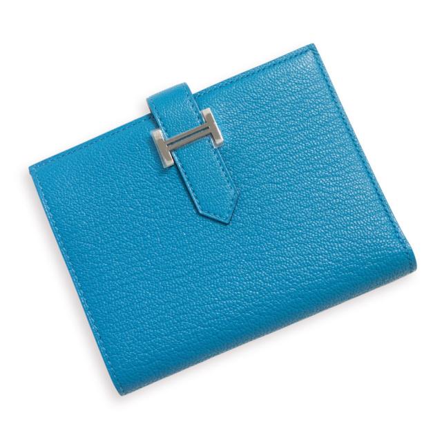 （新品・未当てはめる品）HERMES エルメス ベアン パウダーコンパクト シェーブルミゾール Blue frida ブルーフリーダ W目じるし 二つ折り紙入れ シェブル なめし革 しろがね色金具 箱付