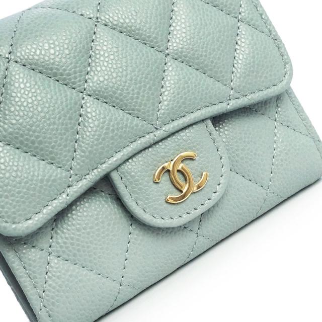 （新品・未使用品）CHANEL シャネル AP0229 マトラッセ クラシック スモール フラップ ウォレット キャビアスキン グレイッシュスモーキーグリーン コンパクト 三つ折り財布 レザー ゴールド金具 箱付