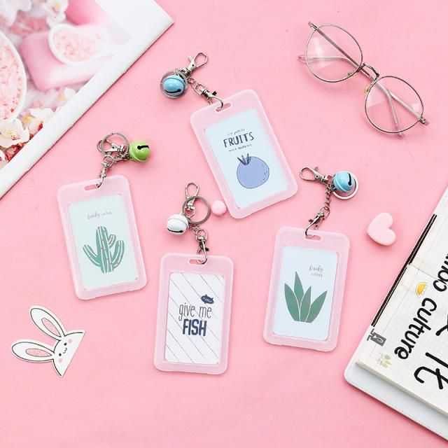 パスケース 定期入れ Icカードケース カード保護 キーホルダー 鈴 カードセット 透明 学生 社会人 可愛い おしゃれ 便利 の通販はau Pay マーケット プラスナオ