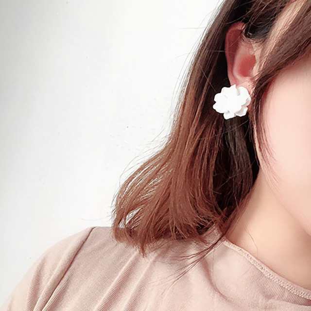 ピアス イヤリング クリップタイプ アクセサリー 耳飾り 花びら 花