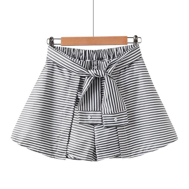 ショートパンツ 巻きスカート風 シャツ腰巻き風 ストライプ 着回し コーデ かわいい キュロット ａライン レディース 黒 青の通販はau Pay マーケット プラスナオ