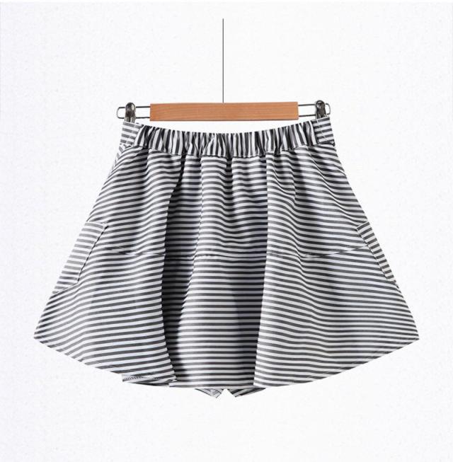 ショートパンツ 巻きスカート風 シャツ腰巻き風 ストライプ 着回し コーデ かわいい キュロット ａライン レディース 黒 青の通販はau Pay マーケット プラスナオ